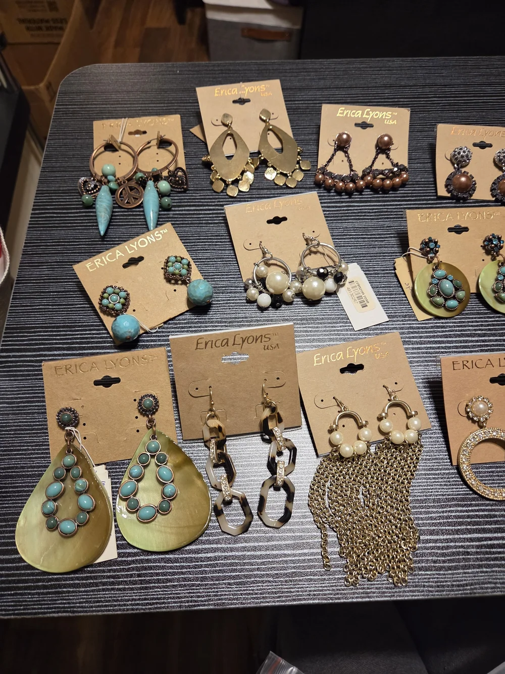 5 Lbs. of Jewelry By Erica Lyons Mixed - Picture 3 of 16